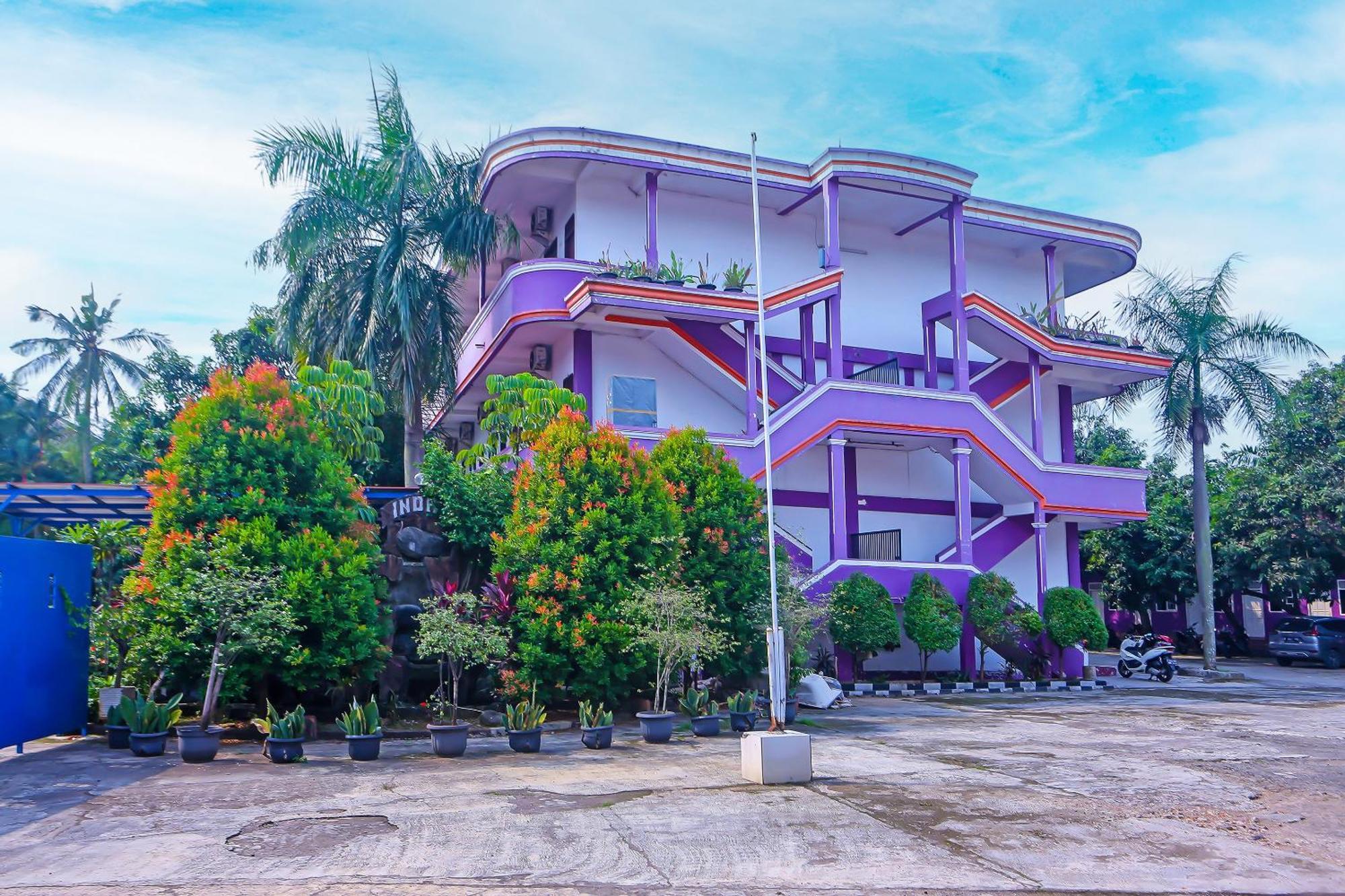 Super Oyo 3978 Hotel Danau Indah Bekasi Exterior foto