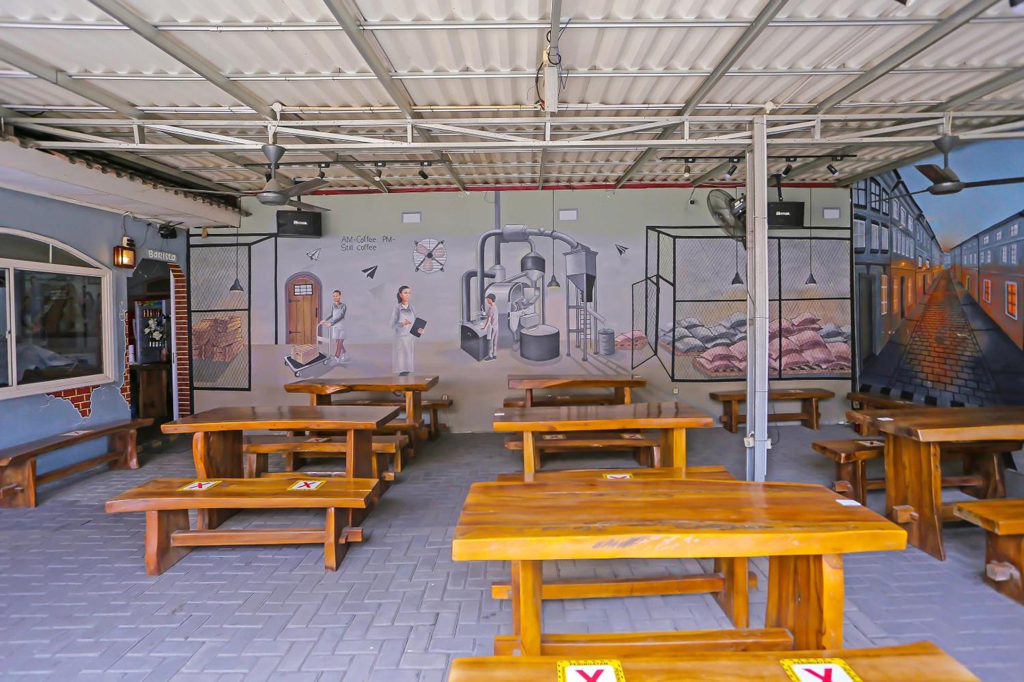 Super Oyo 3978 Hotel Danau Indah Bekasi Exterior foto